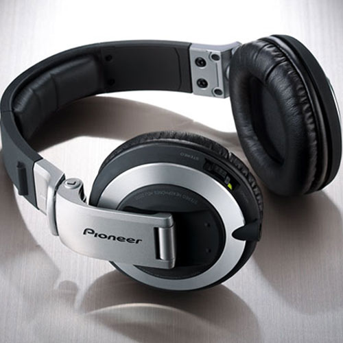 DJ School: Потеря слуха: о чем тебе не расскажет врач 1 Наушники Pioneer HDJ 2000: дорогостоящие, но щадят слух